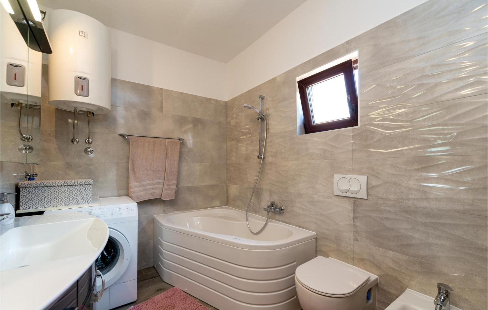 Lovely Apartment In Rovanjska With House Sea View Экстерьер фото